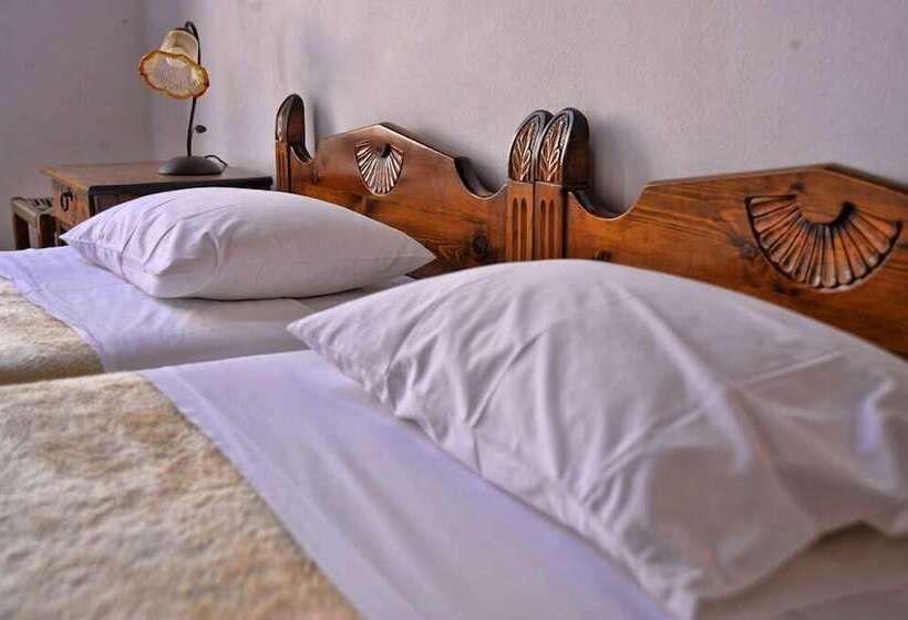 غرفة قياسية ثلاثية, Byzantine