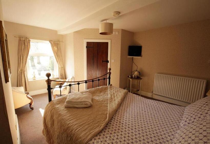 スタンダードルーム, Fitzwarine House Whittington