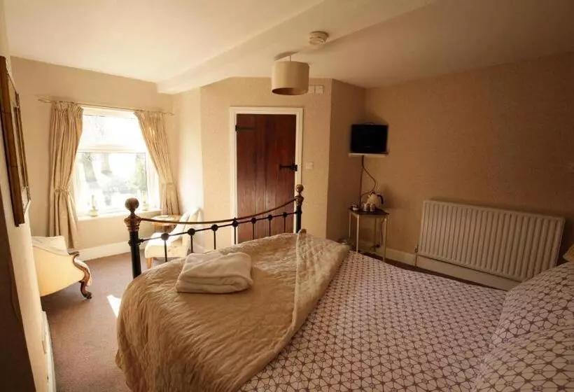 スタンダードルーム, Fitzwarine House Whittington