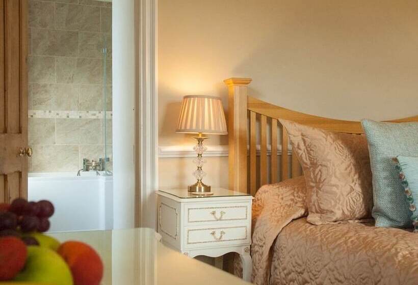 标准间, Poole Farm