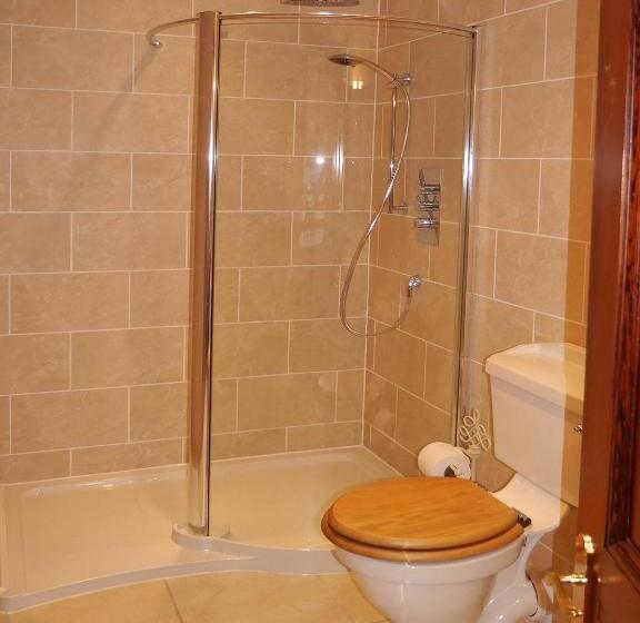 غرفة كلاسيكية, Tali Ayer