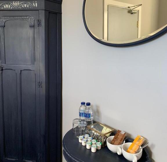 スタンダードルーム, Anglers Arms