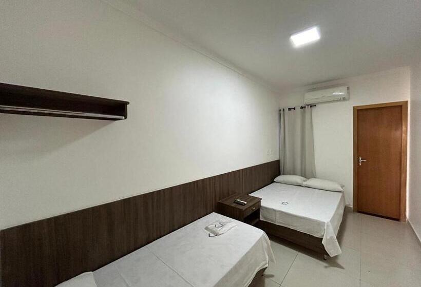 غرفة قياسية, Nova Jerusalem