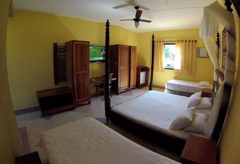 デラックストリプルルーム, Pousada Dos Condes