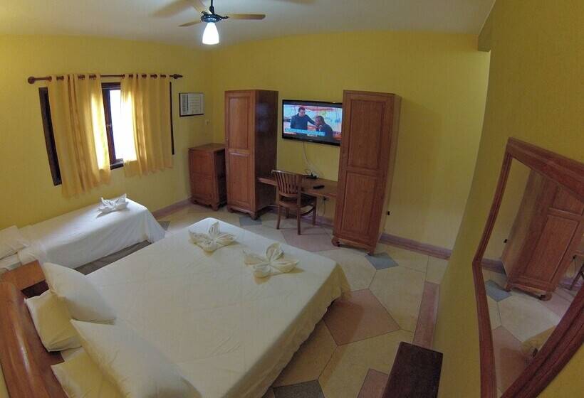 デラックストリプルルーム, Pousada Dos Condes