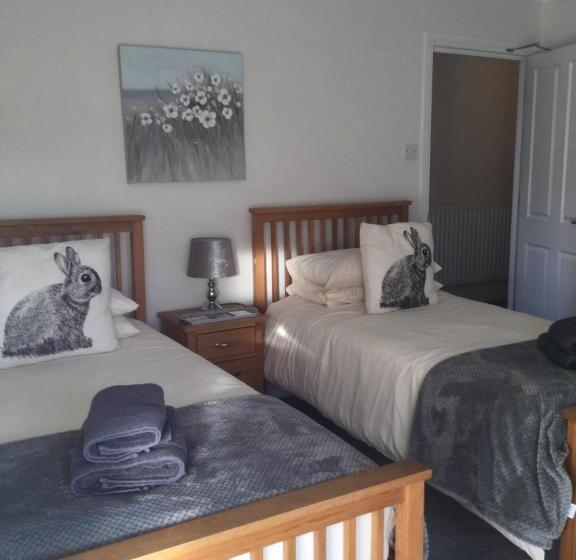 غرفة قياسية, Rose & Crown