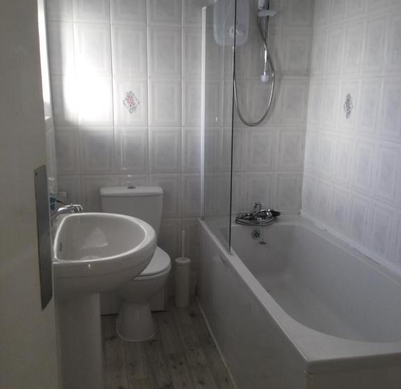 غرفة قياسية, Rose & Crown