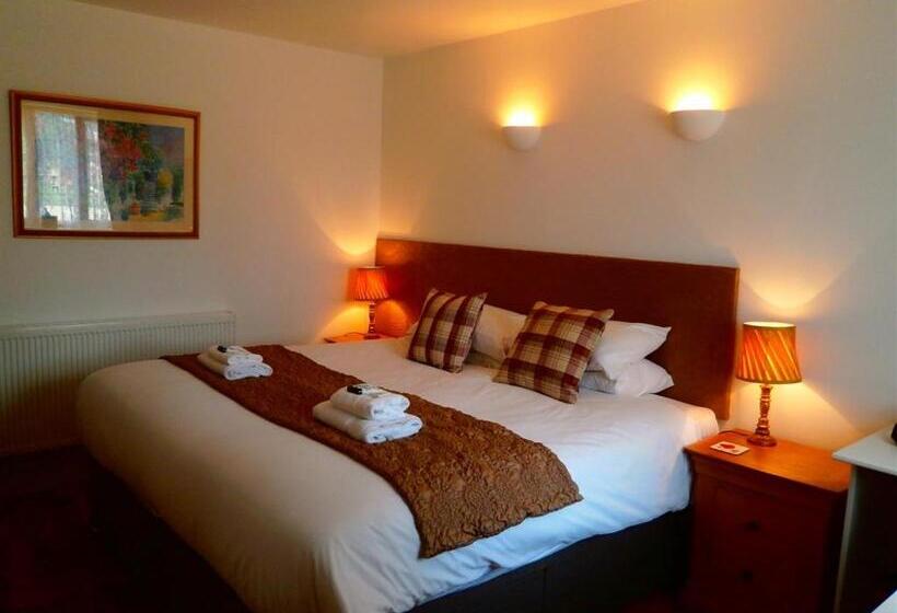 غرفة قياسية, The Fox & Hounds