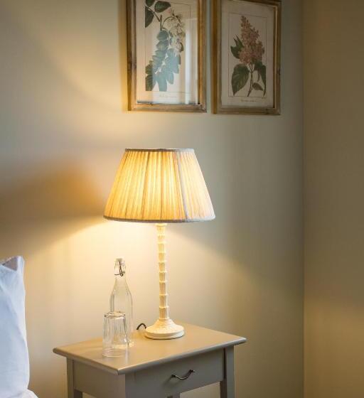 豪华房间, The Three Daggers