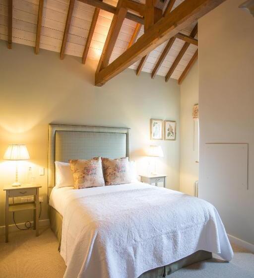 豪华房间, The Three Daggers