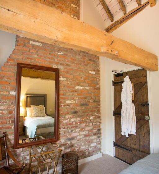 标准间, The Three Daggers