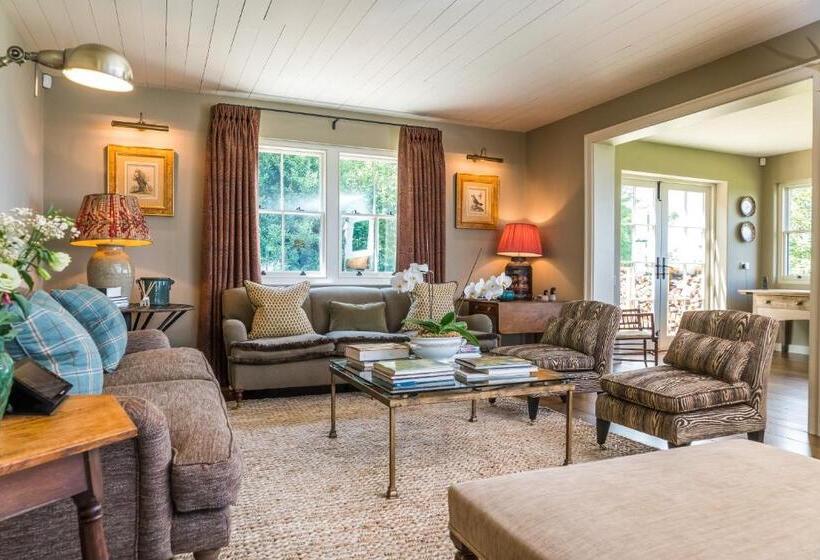 كابينة, The Three Daggers