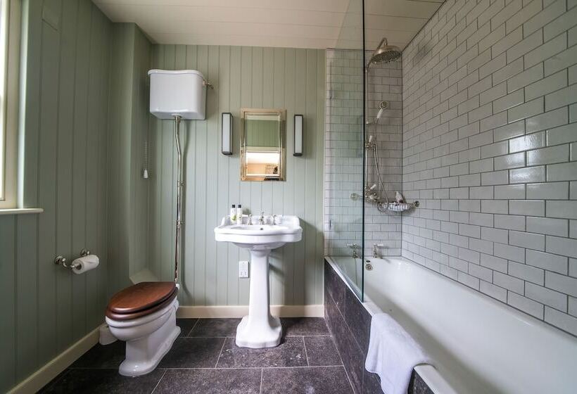 בית, חדר שינה 1, The Three Daggers