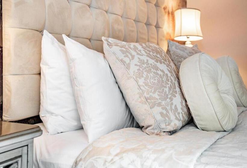 Апартаменты 1 Спальня Вид на Сад, Newmarket Boutique Apartments