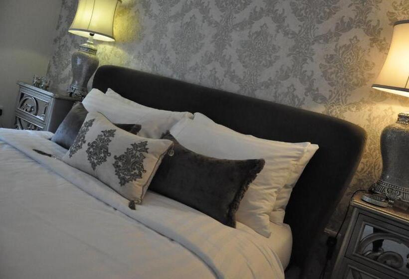 Дом 1 Спальня, Newmarket Boutique Apartments