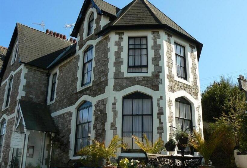 Cameră Cvadruplă Standard, Ashleigh House