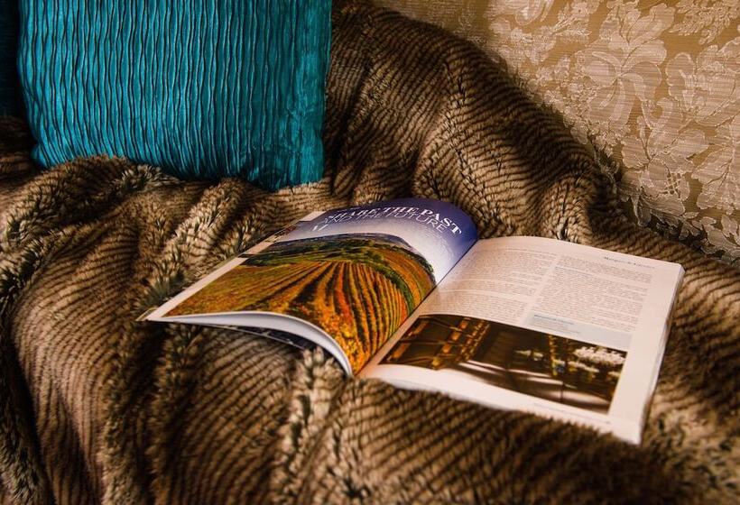 غرفة قياسية سرير كينج, Blackwell House