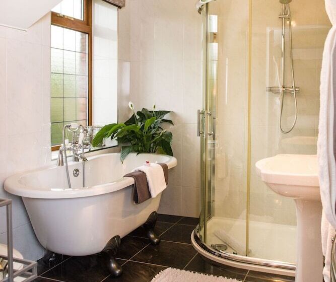 غرفة قياسية سرير كينج, Blackwell House