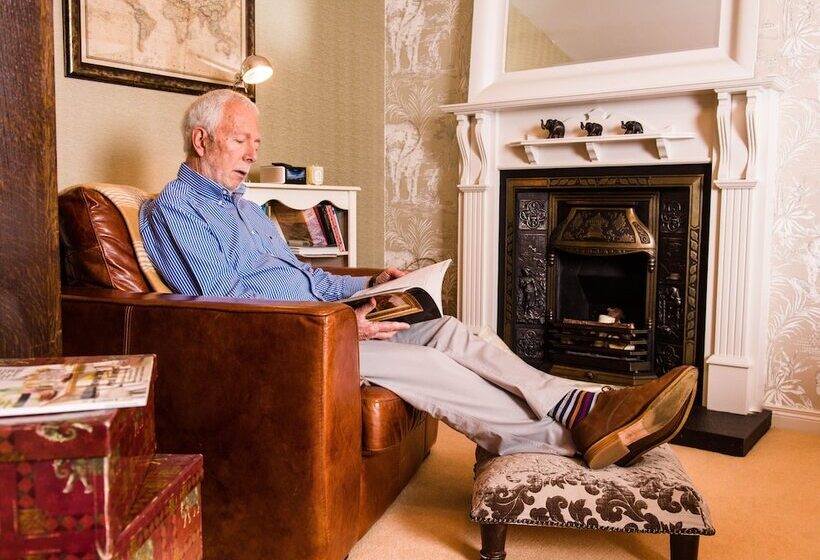 غرفة قياسية سرير كينج, Blackwell House