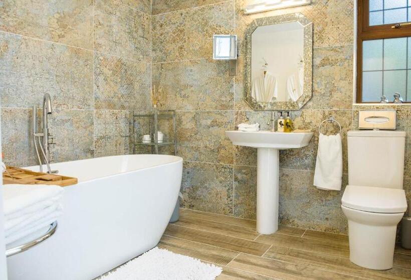 غرفة قياسية سرير كينج, Blackwell House