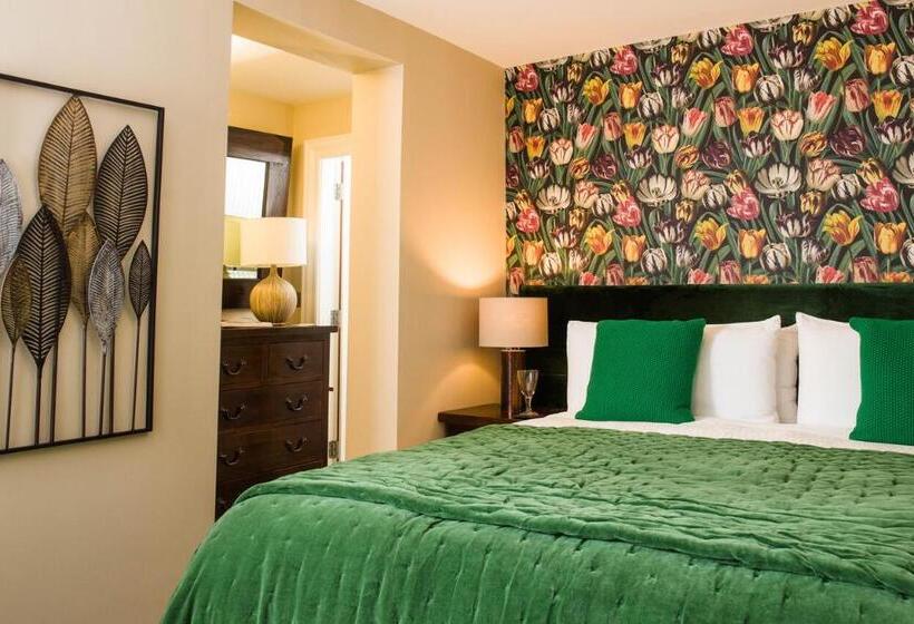 غرفة قياسية سرير كينج, Blackwell House