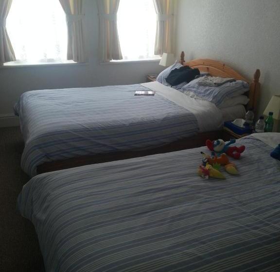 패밀리 룸, Morrisy House