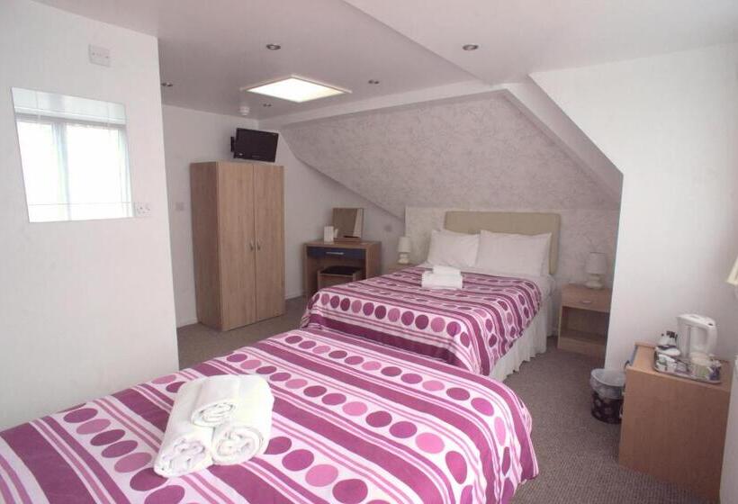 패밀리 룸, Morrisy House