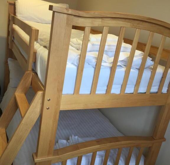 Люкс Семейный 2 Спальни, Stones Hotel And Bar