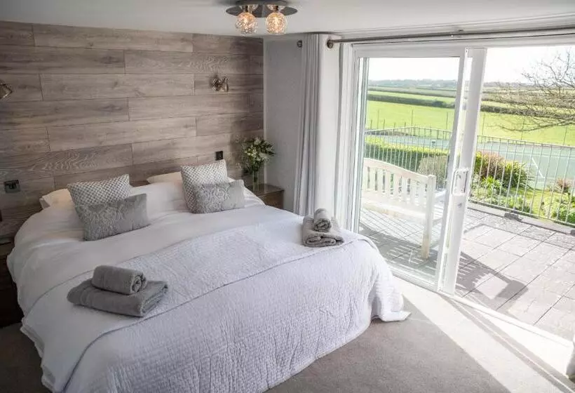 バルコニー付きデラックスルーム, Tregaddra Farm B&b