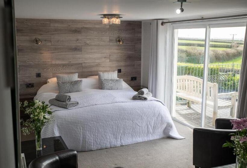 Номер Deluxe с Балконом, Tregaddra Farm B&b