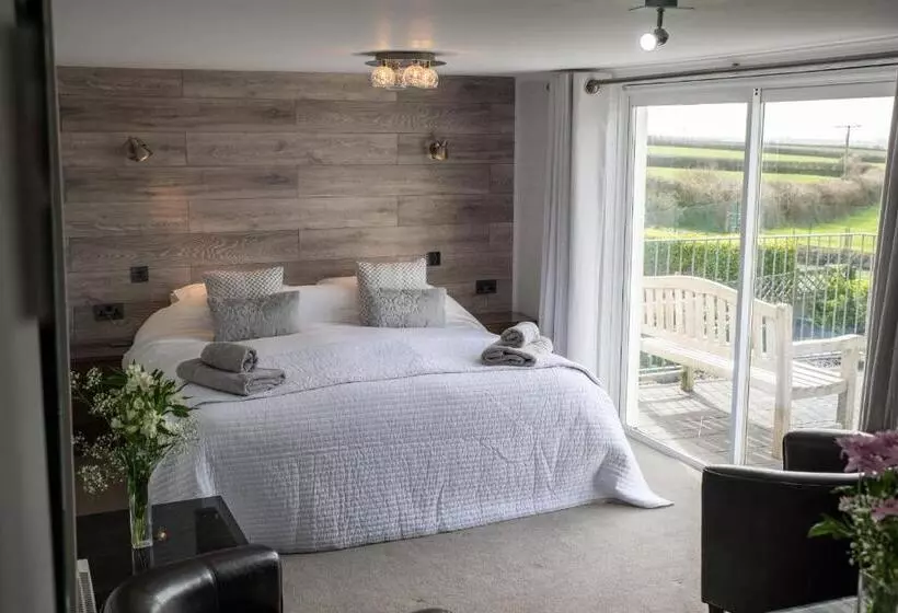 バルコニー付きデラックスルーム, Tregaddra Farm B&b