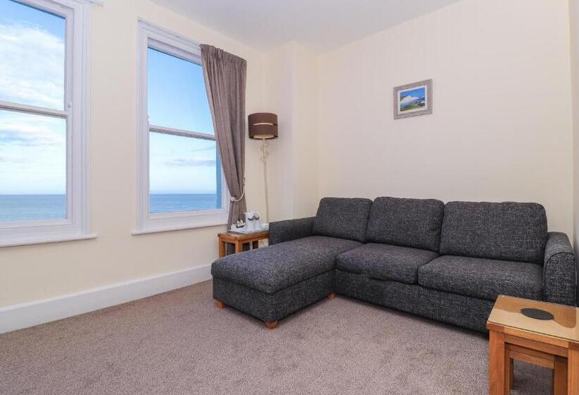 غرفة قياسية مطلّة علي البحر, Beach Front Guest House