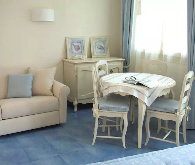 Juniorsviitti, Baia Delphis Resort