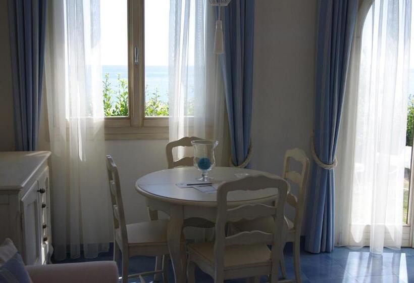 سوییت جونیور, Baia Delphis Resort