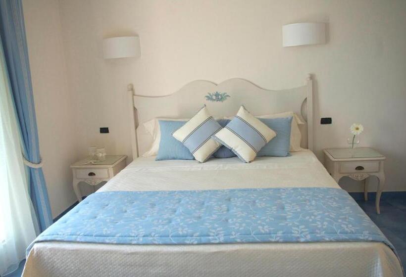 سوییت جونیور, Baia Delphis Resort