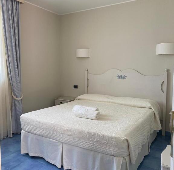 2 Bedrooms Suite Sea View, Baia Delphis Resort