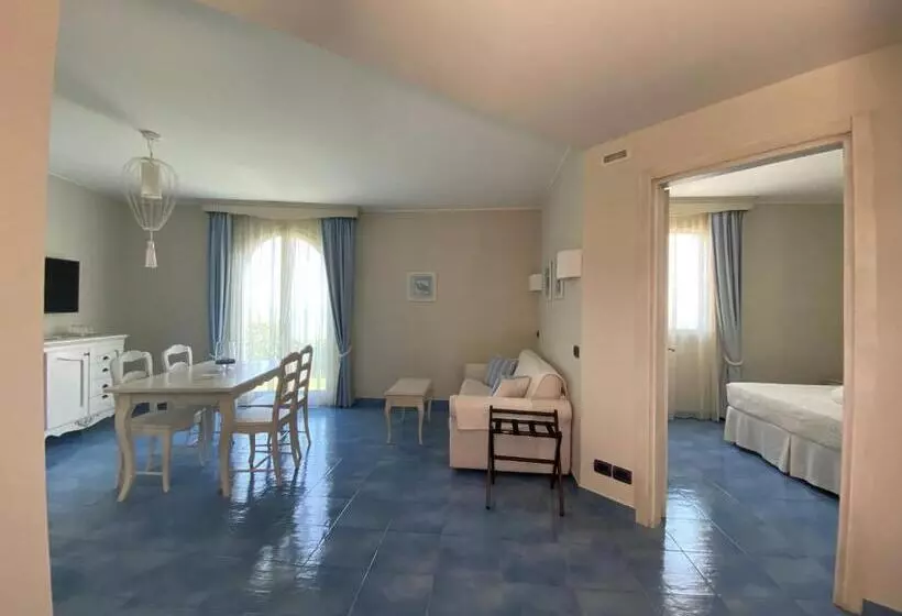2 Bedrooms Suite Sea View, Baia Delphis Resort