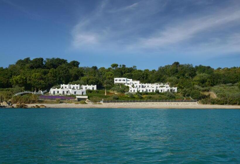 اتاق لوکس با بالکن و چشم‌انداز دریا, Baia Delphis Resort