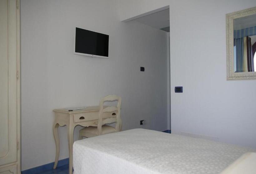 اتاق کلاسیک یک تخته, Baia Delphis Resort