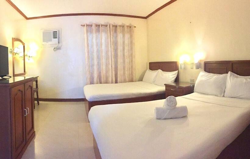 디럭스 트리플 룸, Seabird International Resort