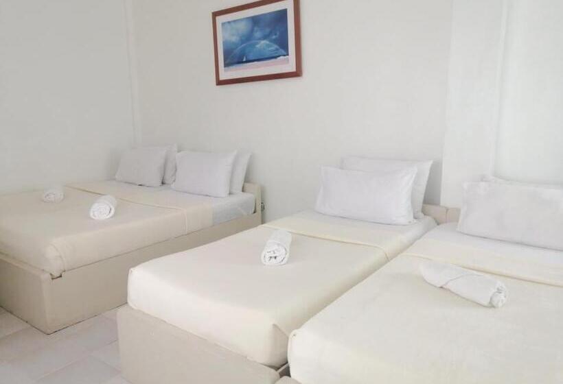 디럭스 트리플 룸, Seabird International Resort