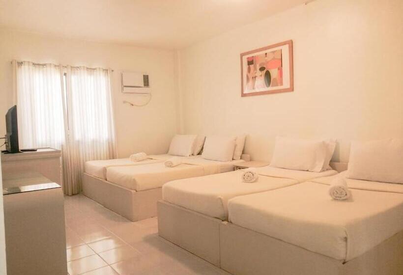 디럭스 트리플 룸, Seabird International Resort