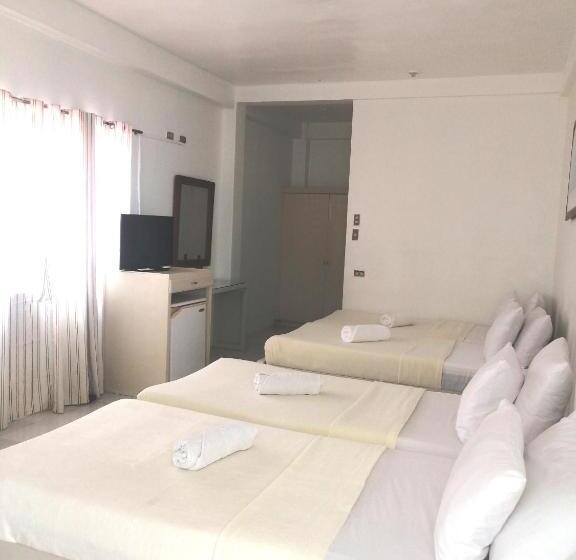 디럭스 트리플 룸, Seabird International Resort