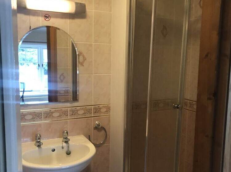 Номер Стандарт Совместная Ванная, Sir Alfred Munnings