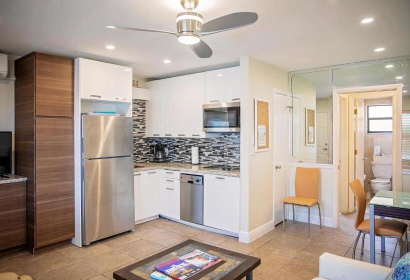 شقة غرفة نوم واحدة ذات إطلالة جانبية على البحر, Windjammer Resort And Beach Club