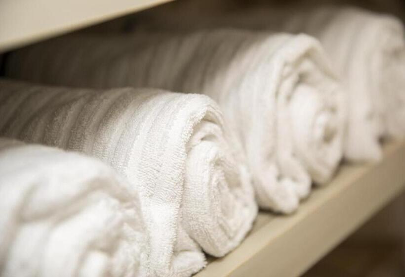 شقة غرفة نوم واحدة مطلة علي البحر مزوَّدة بشُرفة, Windjammer Resort And Beach Club