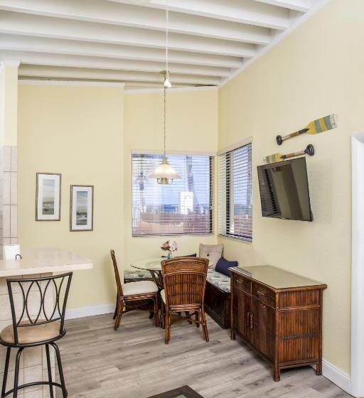 شقة غرفة واحدة مزودة بتراس, Windjammer Resort And Beach Club