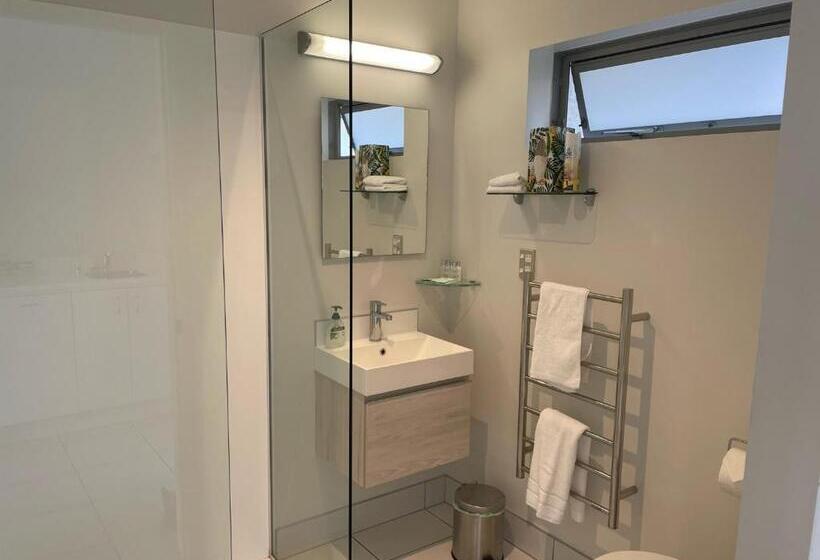 חדר סטנדרט לשלושה, Carters By The Sea Beachside Studio Apartments