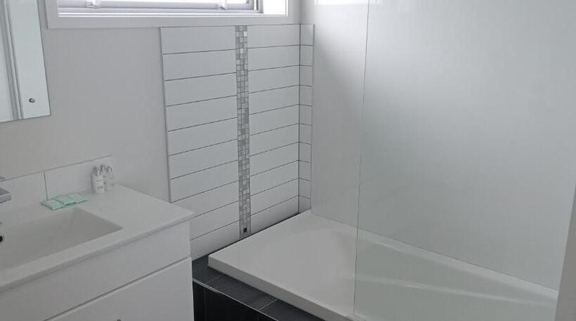 דירת שני חדרים, Carters By The Sea Beachside Studio Apartments