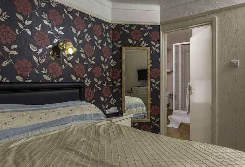 اتاق لوکس با چشم‌انداز دریا, Lyme Bay House